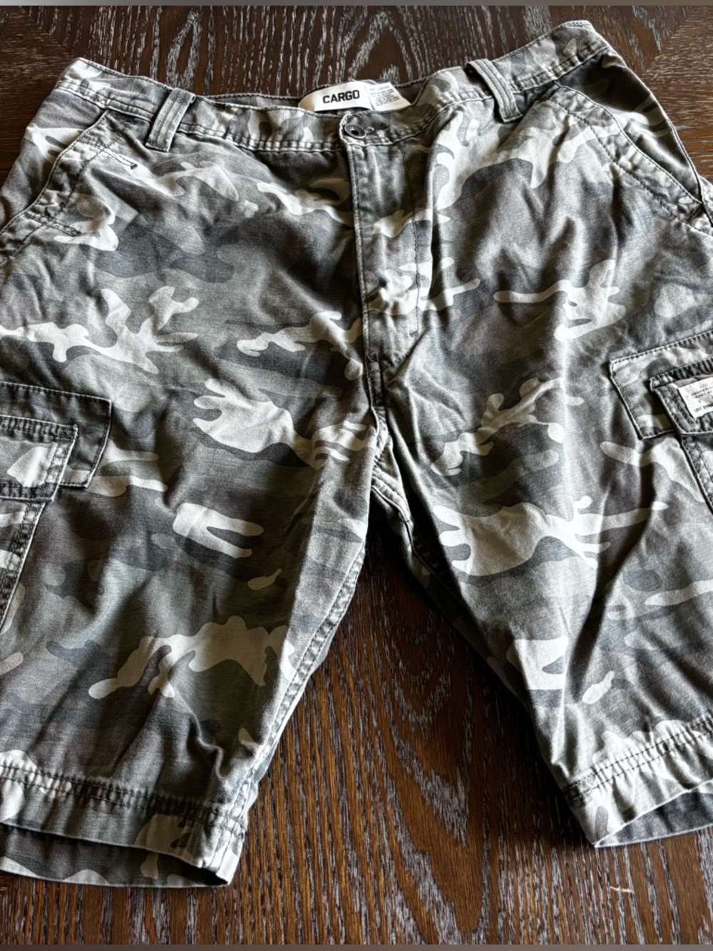 Levi’s Cargo Men's Green & Gray Shorts